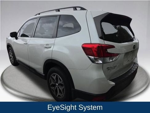 Certified 2023 Subaru Forester Premium image 10