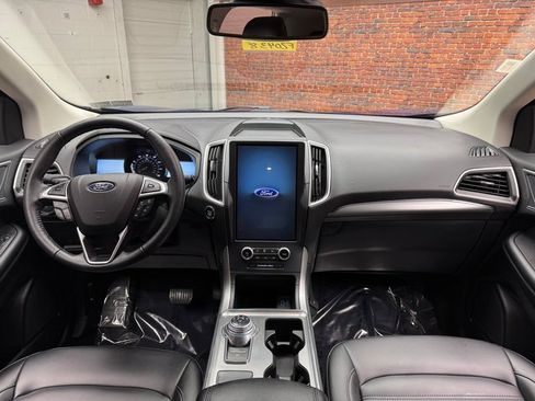 Used 2022 Ford Edge SEL w/ Convenience Package image 12