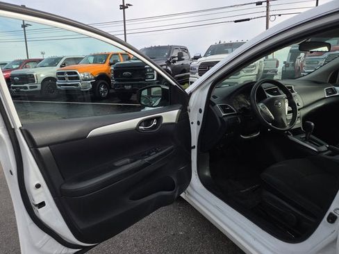 Used 2016 Nissan Sentra S image 7