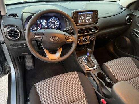 Used 2021 Hyundai Kona SE image 12