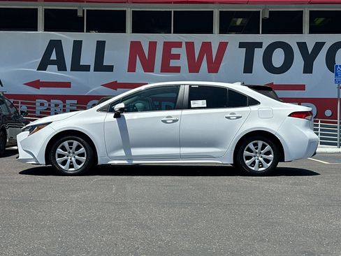 New 2026 Toyota Corolla LE FWD image 2