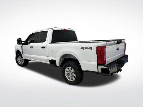 Used 2023 Ford F250 XLT image 3