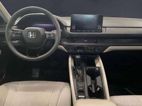 Certified 2023 Honda Accord LX image 10