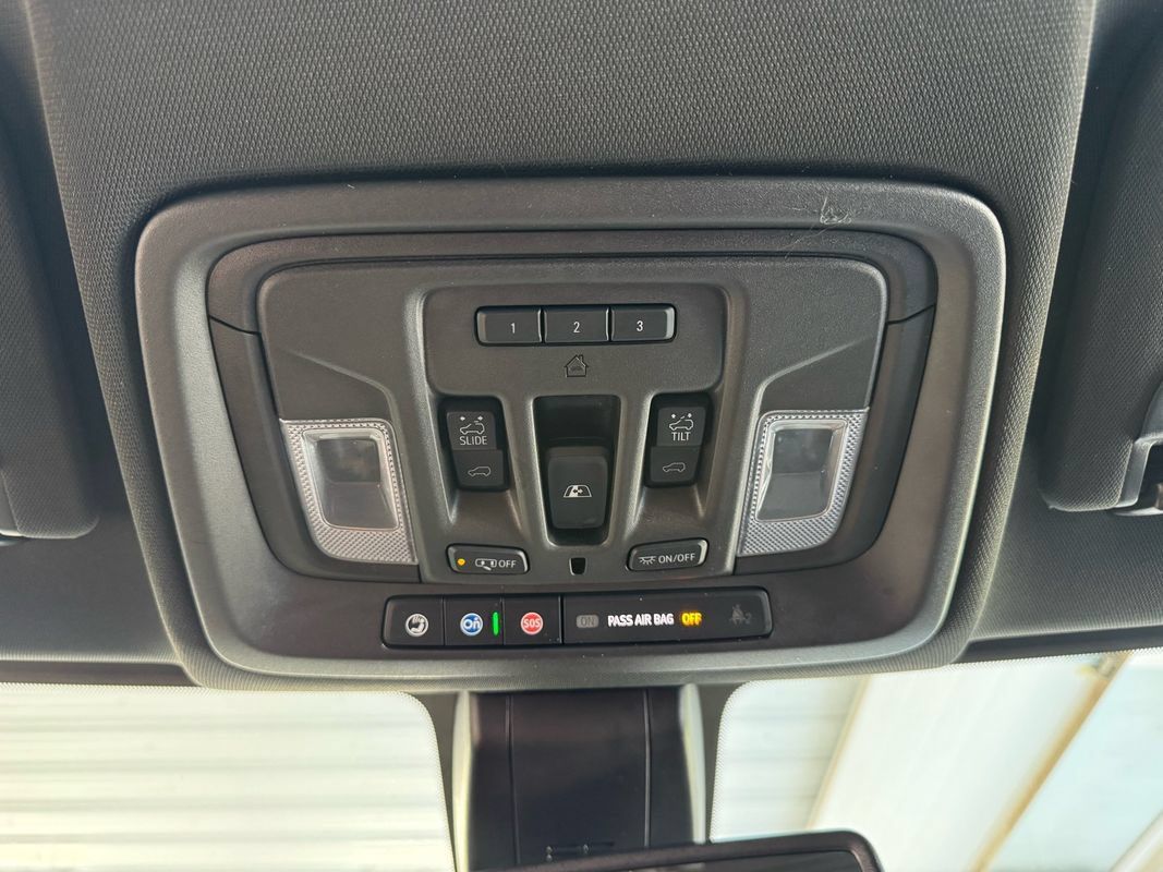 Used 2023 GMC Sierra 2500 AT4 w/ AT4 Preferred Package AWD/4WD image 14