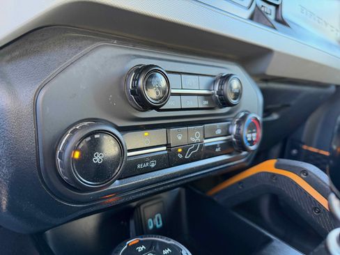 Used 2022 Ford Bronco Badlands w/ Sasquatch Package image 24