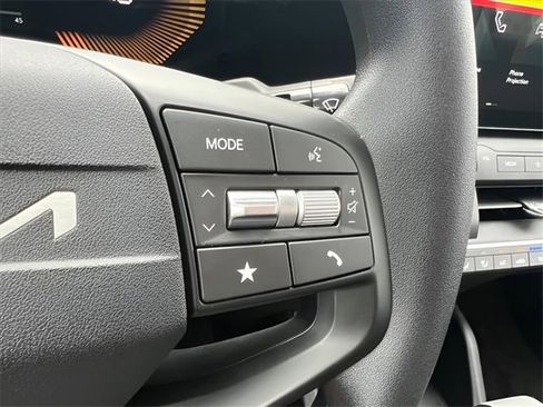 New 2025 Kia K4 LXS image 12