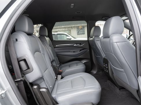 Used 2024 Buick Enclave Premium image 36