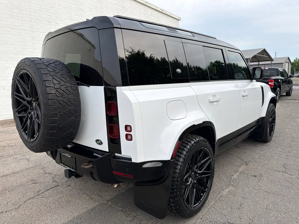 Used 2023 Land Rover Defender 110 X-Dynamic SE AWD/4WD image 2