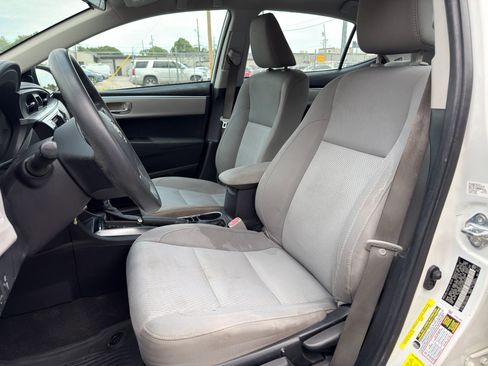 Used 2016 Toyota Corolla LE FWD image 16