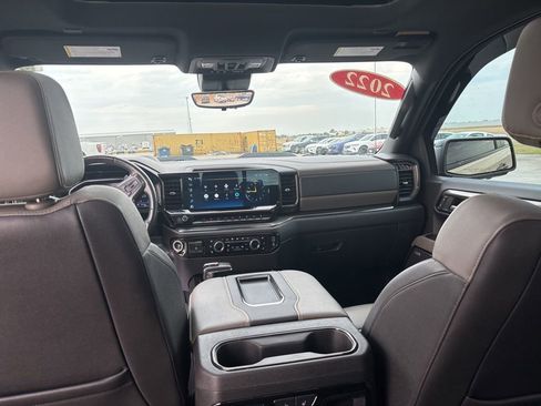 Used 2022 Chevrolet Silverado 1500 ZR2 w/ Technology Package image 42