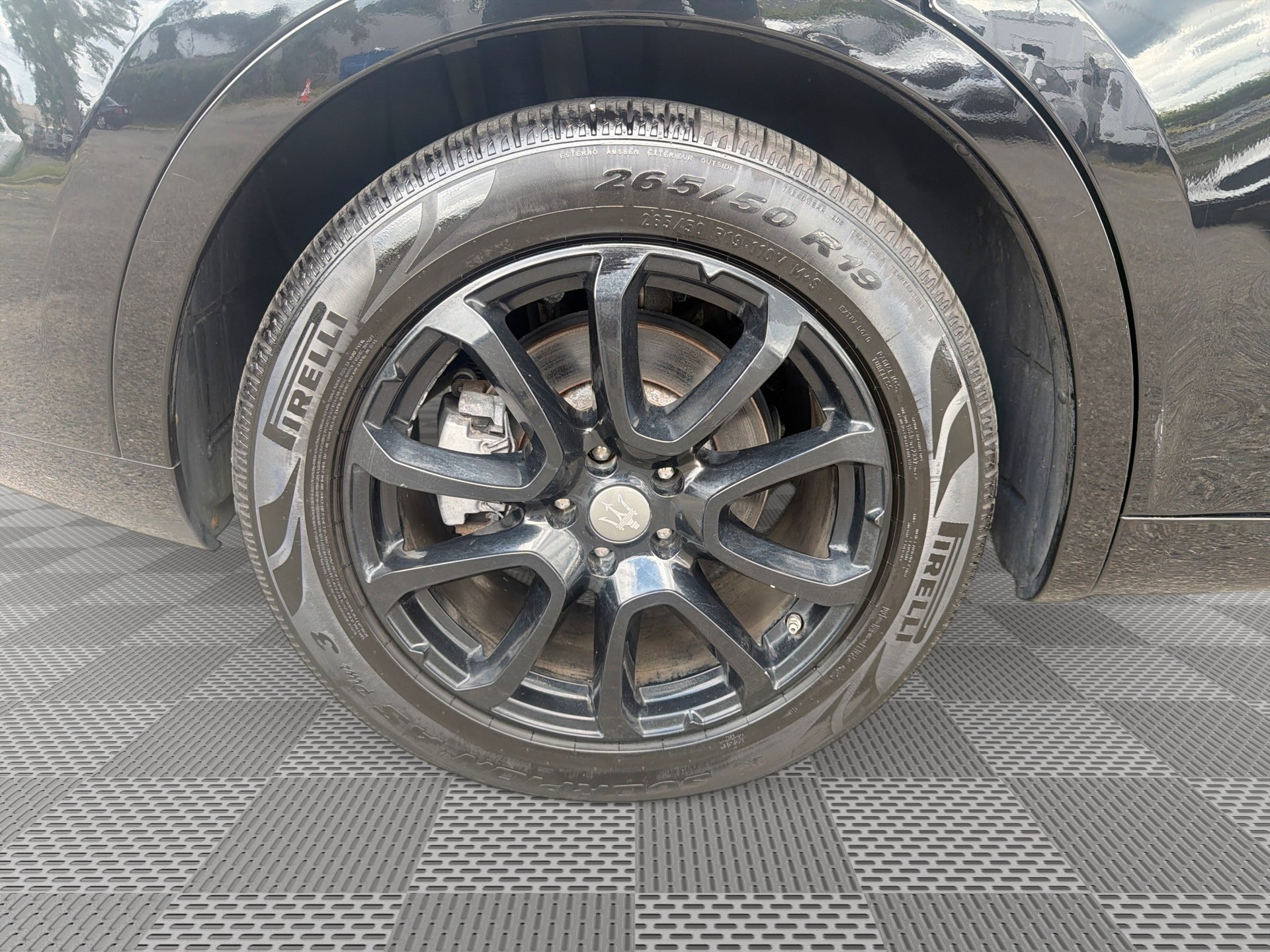 Used 2019 Maserati Levante AWD/4WD image 30