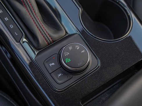 Used 2022 Chevrolet Blazer RS w/ Enhanced Convenience Package image 21