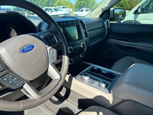 Used 2020 Ford Expedition Max XLT w/ Equipment Group 202A AWD/4WD image 5