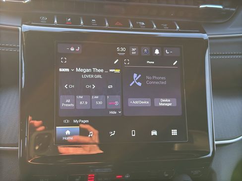 New 2025 Jeep Grand Cherokee Altitude AWD/4WD image 17