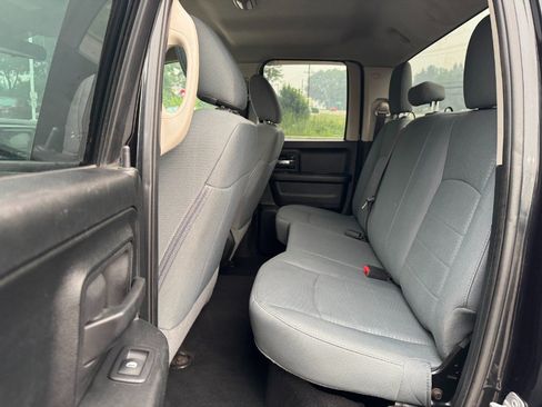 Used 2018 RAM 1500 ST w/ SXT Appearance Group AWD/4WD image 16