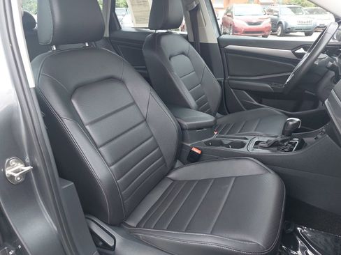 Used 2021 Volkswagen Jetta SE image 10