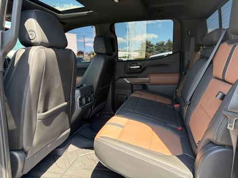 Used 2021 Chevrolet Silverado 1500 High Country w/ Technology Package AWD/4WD image 18