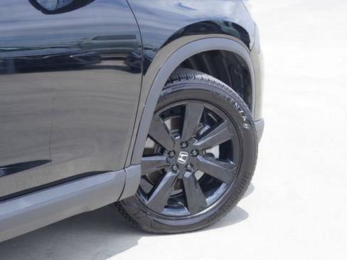 Used 2025 Honda Pilot Black Edition image 8