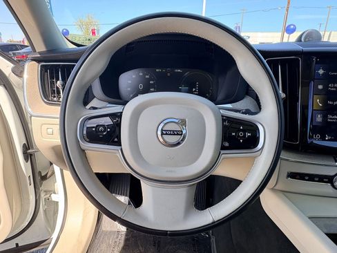 Used 2018 Volvo XC60 T8 Inscription image 20