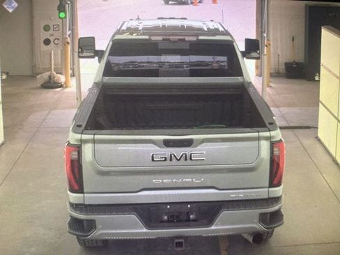 Used 2024 GMC Sierra 2500 Denali w/ Denali Reserve Package image 5