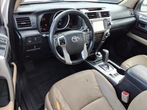 Used 2011 Toyota 4Runner Limited AWD/4WD image 18