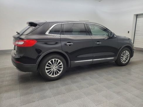 Used 2017 Lincoln MKX Select w/ Select Plus Package FWD image 10