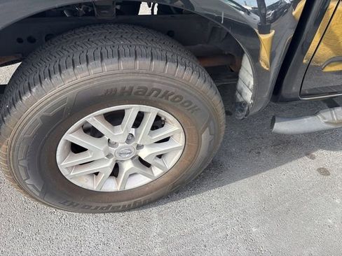 Used 2019 Nissan Frontier SV RWD image 5