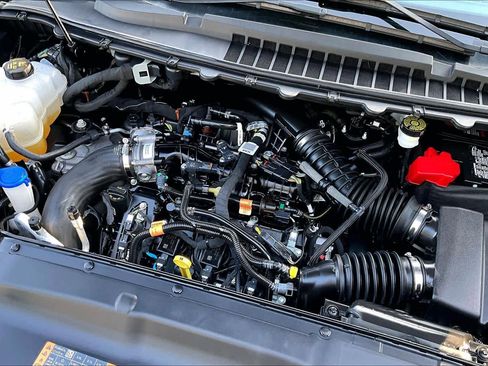 Used 2023 Ford Edge ST image 30