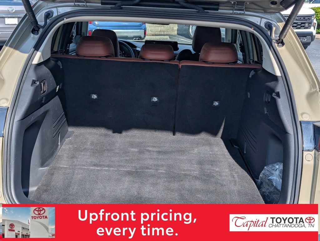 Used 2024 MAZDA CX-50 2.5 Turbo w/ Premium Plus Pkg AWD/4WD image 10