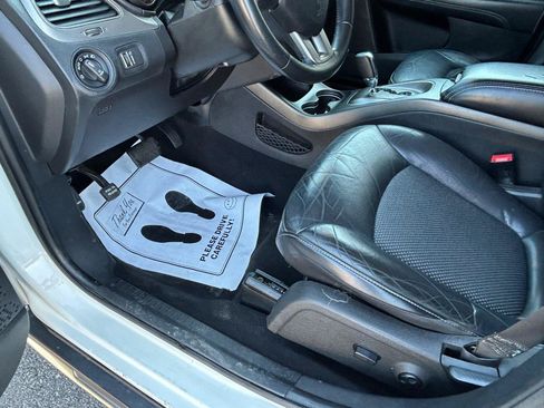 Used 2018 Dodge Journey Crossroad FWD image 10
