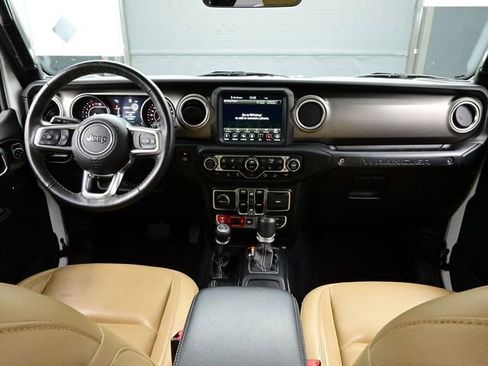 Used 2019 Jeep Wrangler Unlimited Rubicon AWD/4WD image 18