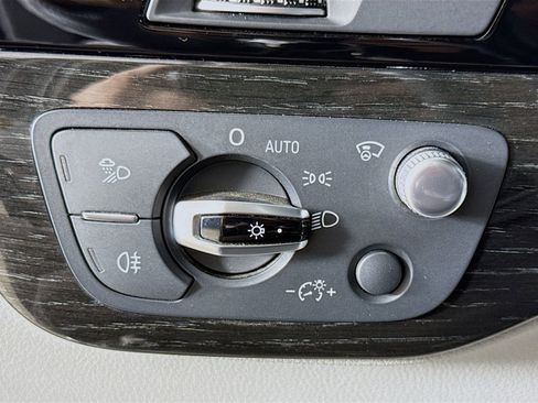 Used 2017 Audi Q7 3.0T Prestige w/ Prestige Package image 10