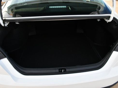 Used 2025 Toyota Camry LE FWD image 31