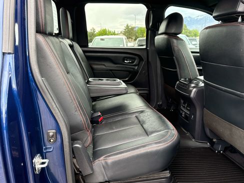 Used 2023 Nissan Titan PRO-4X w/ Pro-4x Convenience Package AWD/4WD image 16