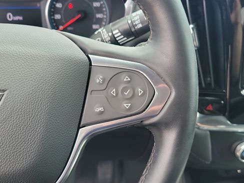 Used 2023 Chevrolet Traverse LT FWD image 24