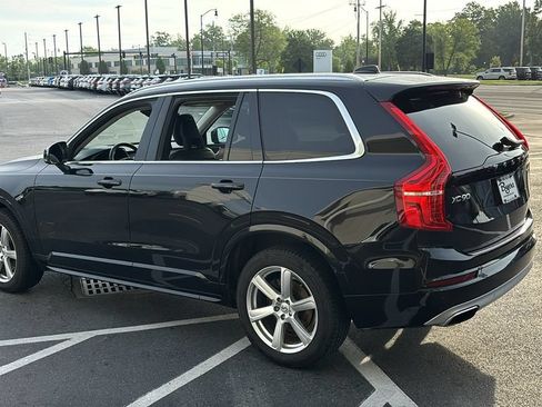 Used 2021 Volvo XC90 T6 Momentum w/ Protection Package Premier AWD/4WD image 4