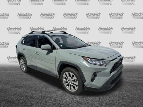 Used 2021 Toyota RAV4 XLE Premium image 2