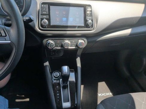 Used 2020 Nissan Kicks S FWD image 21