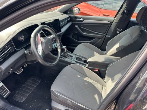 Used 2025 Volkswagen Jetta Sport FWD image 12