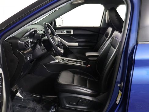 Used 2022 Ford Explorer Limited w/ Equipment Group 301A image 29
