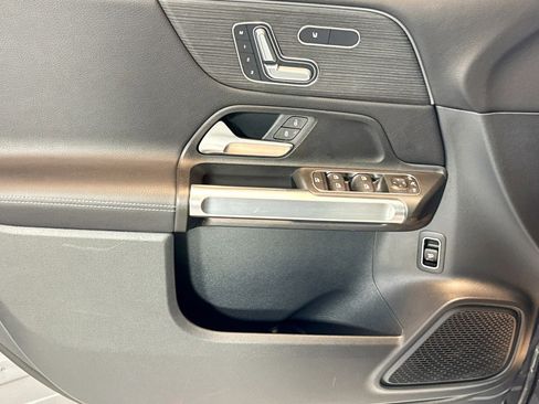 Certified 2025 Mercedes-Benz GLB 250 image 17