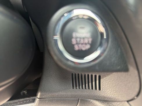 Used 2025 Subaru Forester Limited image 25