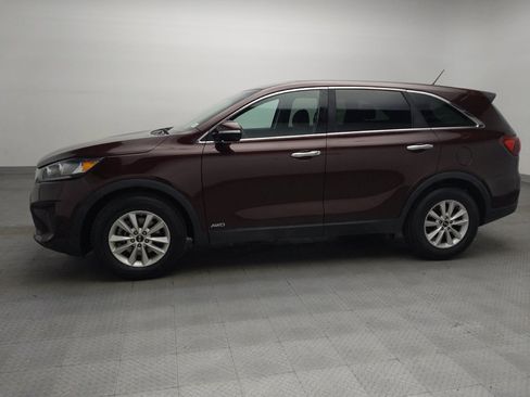 Used 2020 Kia Sorento AWD V6 image 2