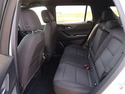Used 2025 Chevrolet Equinox LT FWD image 9