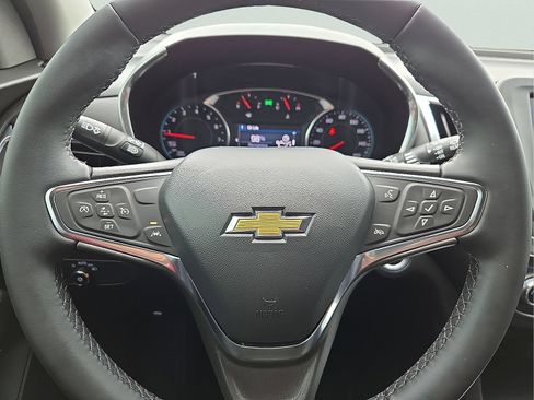 Used 2024 Chevrolet Equinox LT FWD image 24