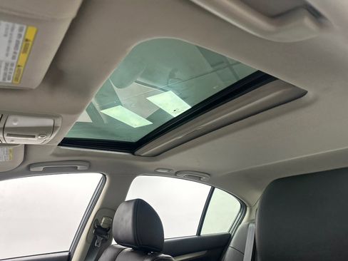 Used 2013 INFINITI G37 4dr x AWD w/ Premium Pkg image 45