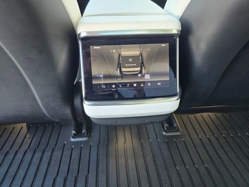 Used 2021 Tesla Model S Plaid image 37