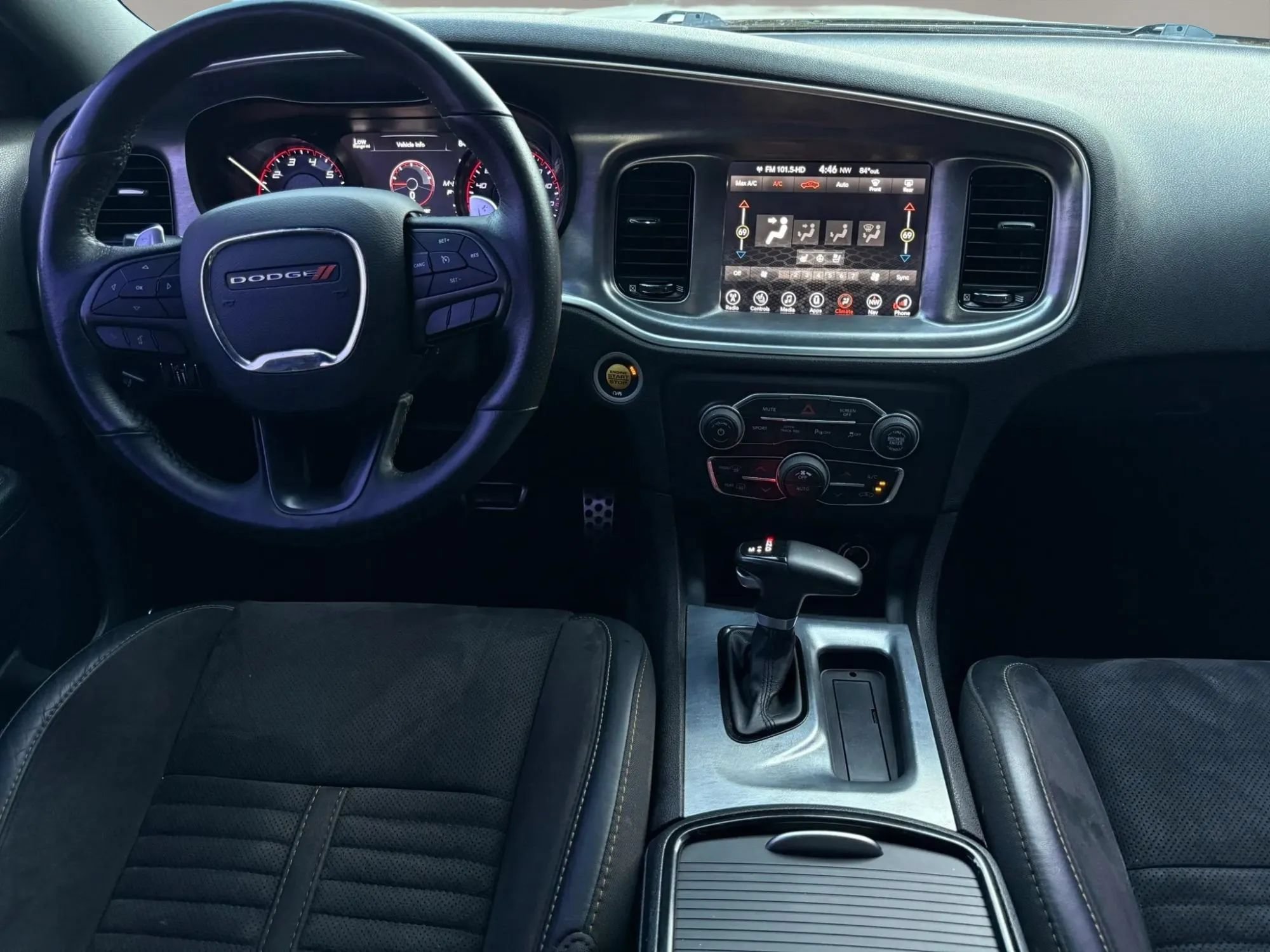 Used 2017 Dodge Charger R/T RWD image 38