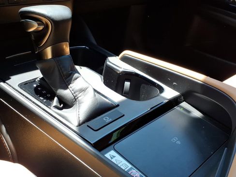 Used 2023 Lexus ES 350 w/ Premium Package FWD image 18