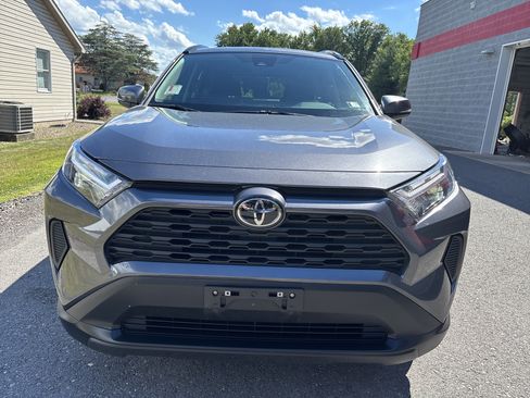 Used 2025 Toyota RAV4 XLE AWD/4WD image 9
